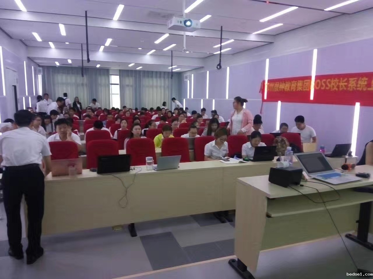 系统部署.jpg 系统部署.jpg